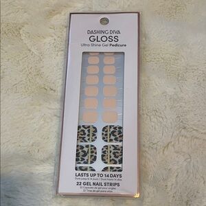 Dashing Diva Gloss Gel Pedicure - Leopard and Nude